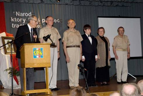 Wykonawcy: Kol. Zbigniew Pierścianowski, Aleksander Jabłoński, Stanisław Kielar, Juliusz Mazur, Elżbieta Rzucidło i Wiktor Gawalewicz
